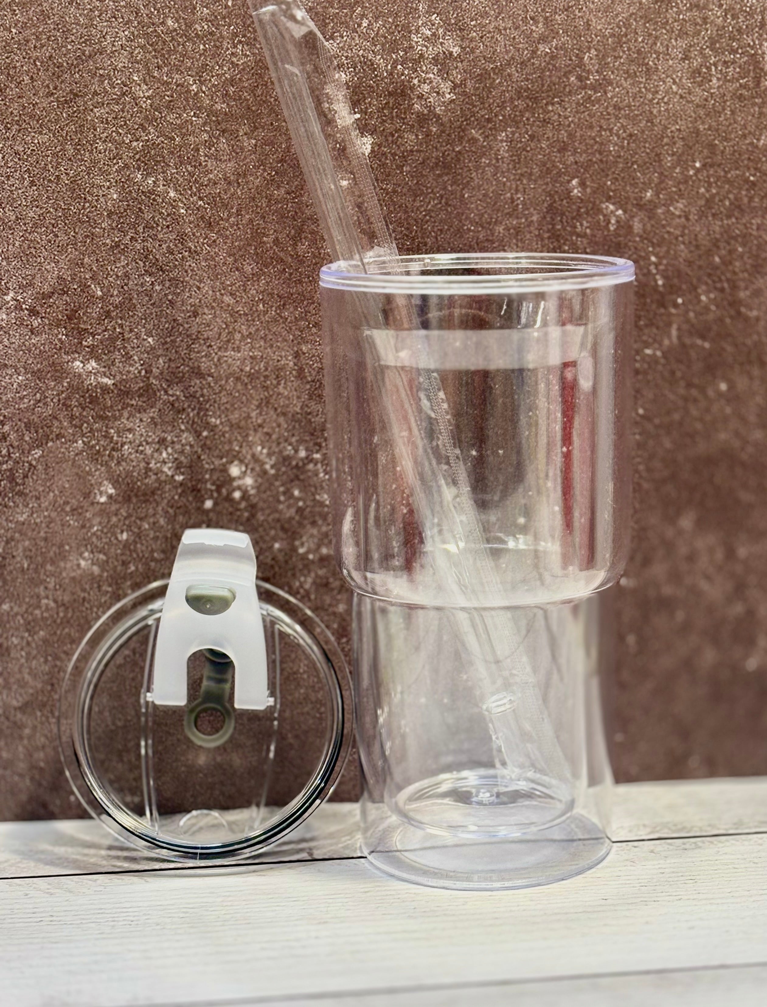 18oz Acrylic Snowglobe Sip/Straw Tumbler