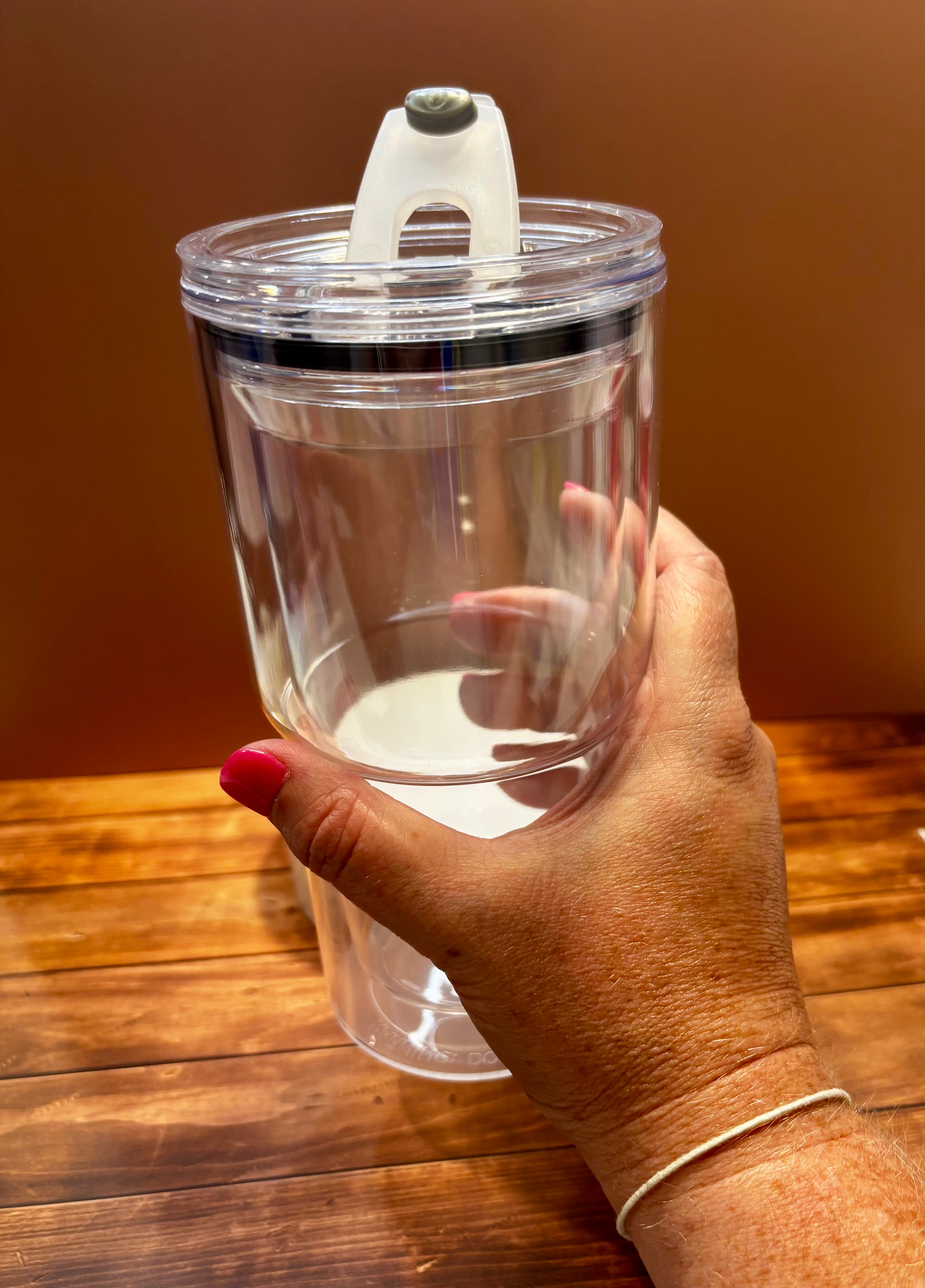 18oz Acrylic Snowglobe Sip/Straw Tumbler